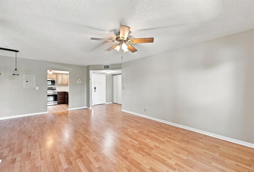 08_living room