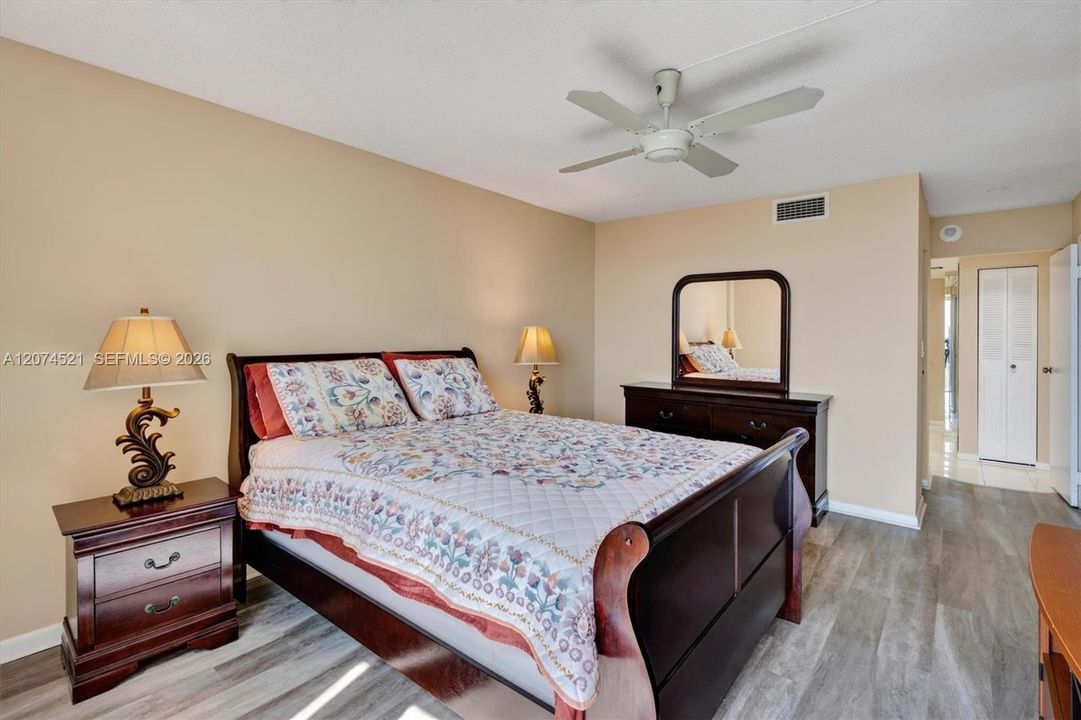 For Rent: $4,500 (2 beds, 2 baths, 1221 Square Feet)