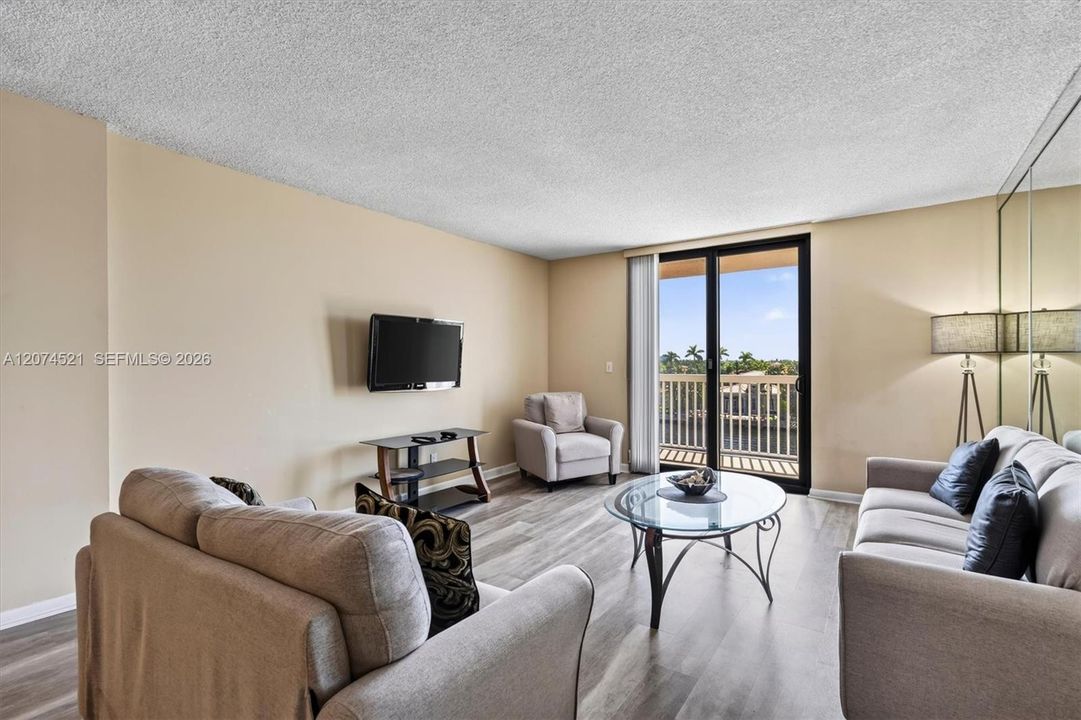 For Rent: $4,500 (2 beds, 2 baths, 1221 Square Feet)