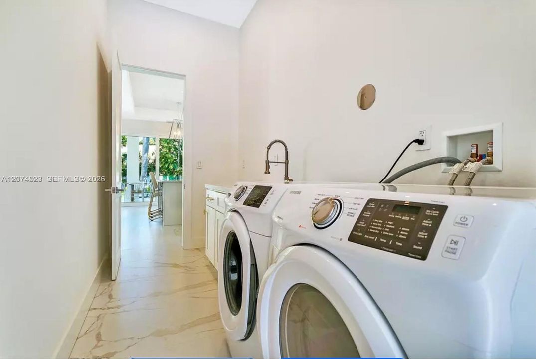 En Venta: $3,200,000 (4 camas, 4 baños, 3436 Pies cuadrados)