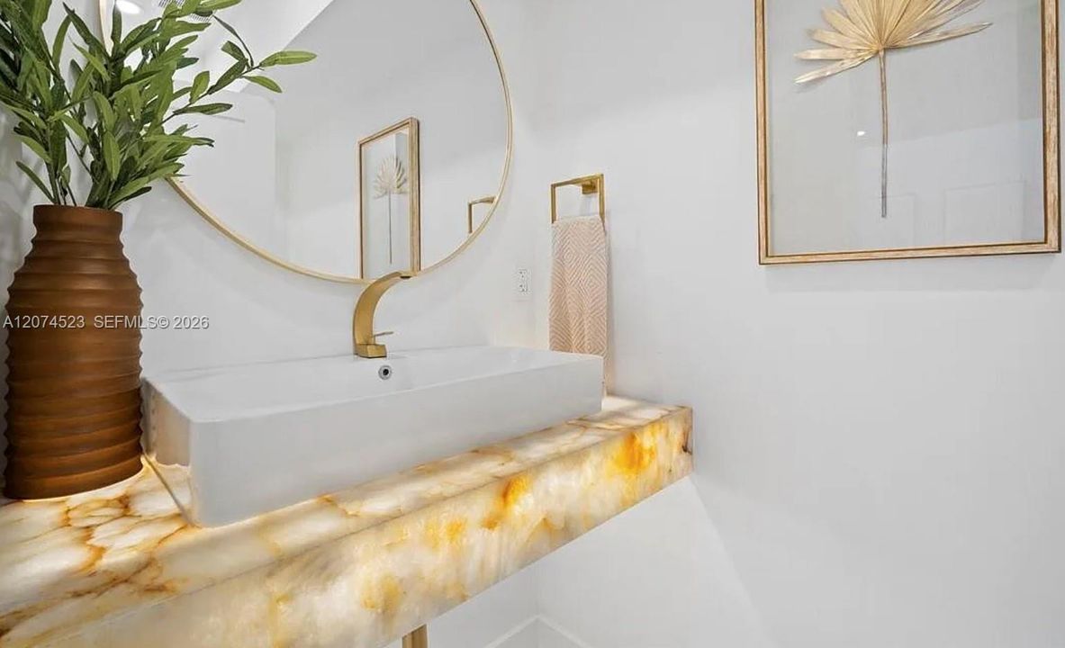 En Venta: $3,200,000 (4 camas, 4 baños, 3436 Pies cuadrados)