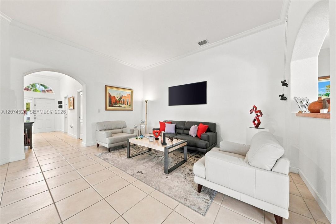For Sale: $739,900 (4 beds, 2 baths, 2287 Square Feet)