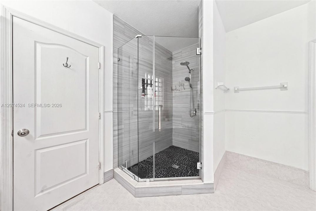 For Sale: $739,900 (4 beds, 2 baths, 2287 Square Feet)