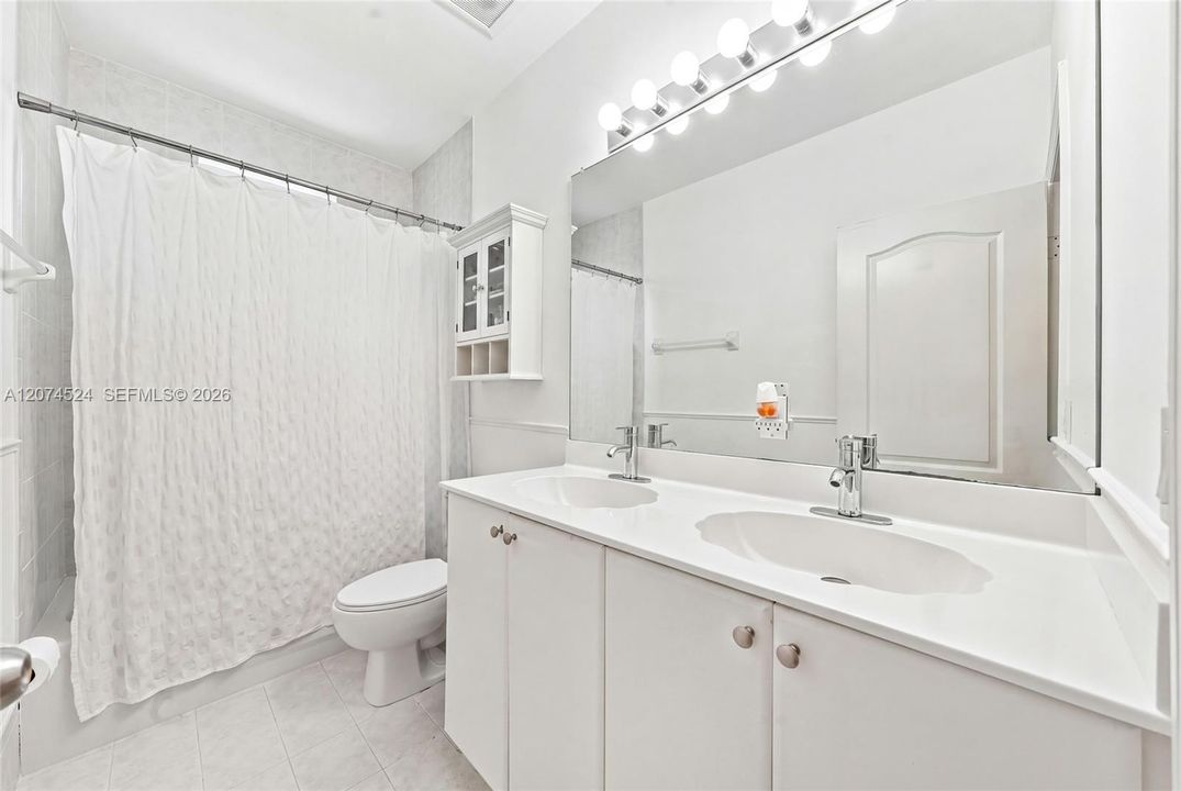 For Sale: $739,900 (4 beds, 2 baths, 2287 Square Feet)