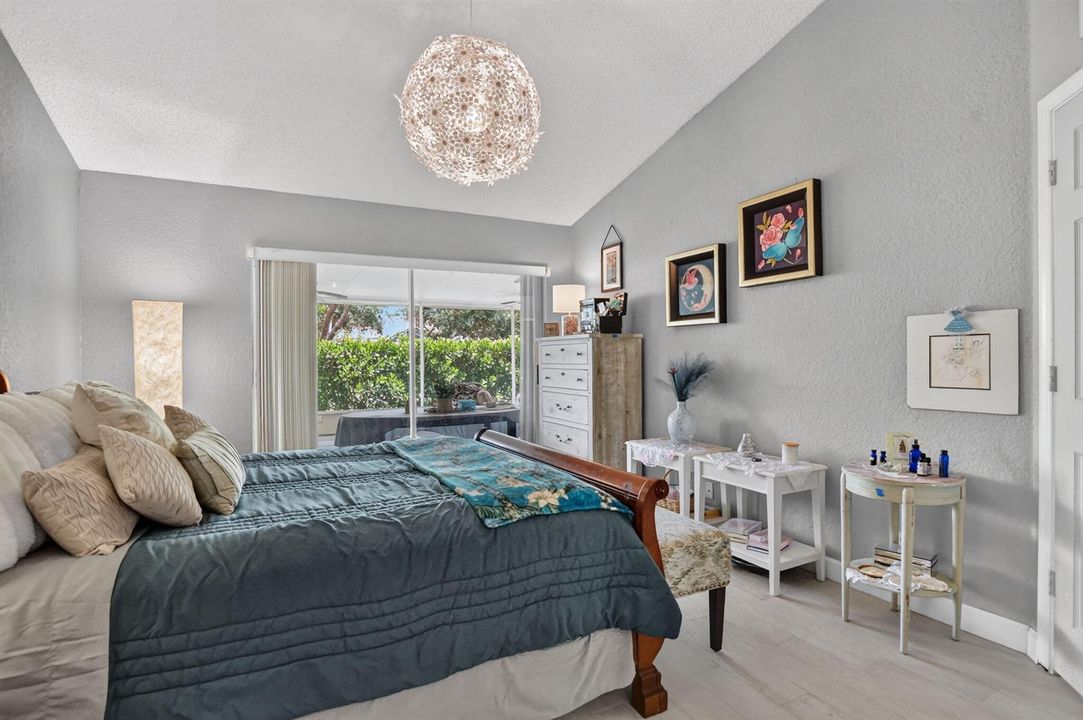 26- 11241 Coral Reef Primary Bedroom