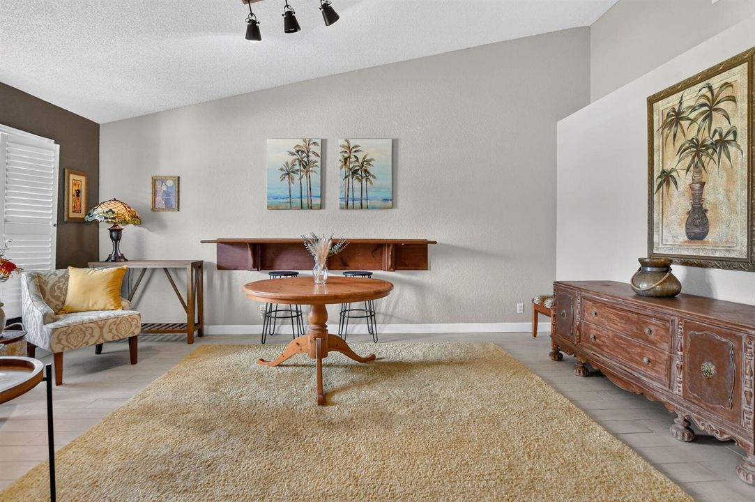 8-11241 Coral Reef Living Room