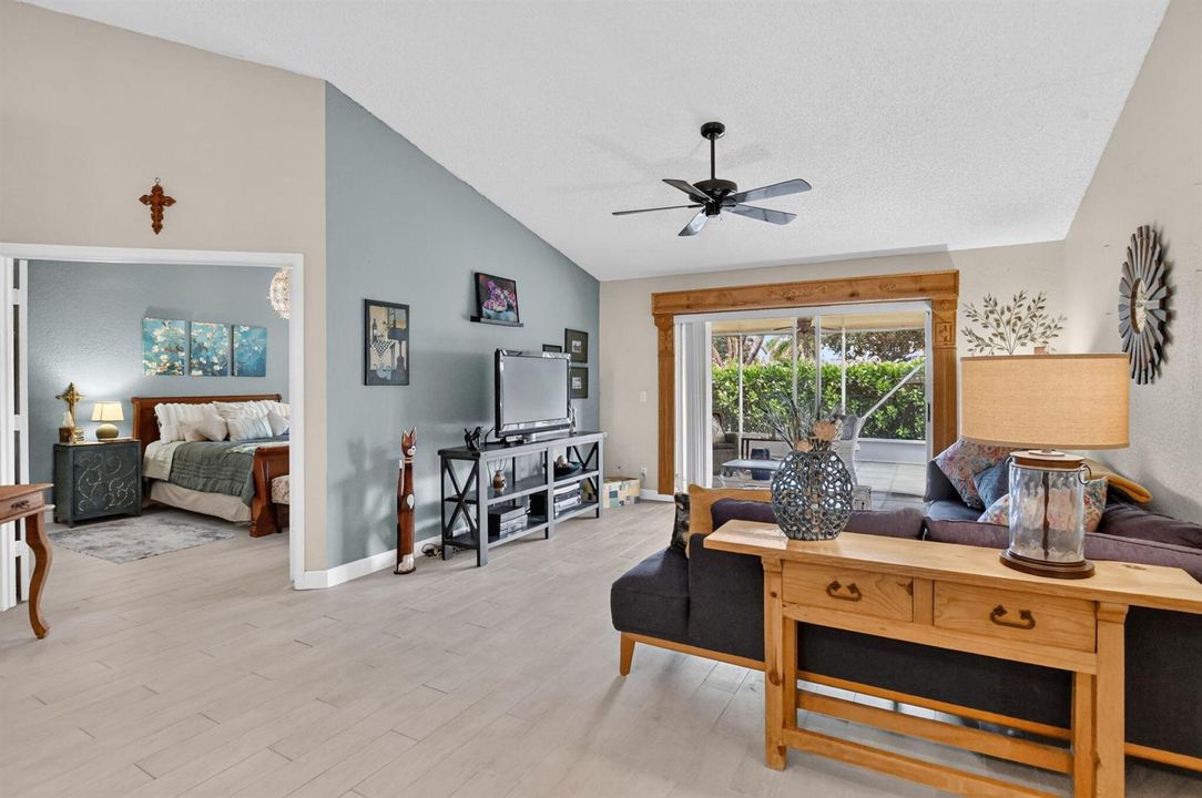 19-11241 Coral Reef Family Room