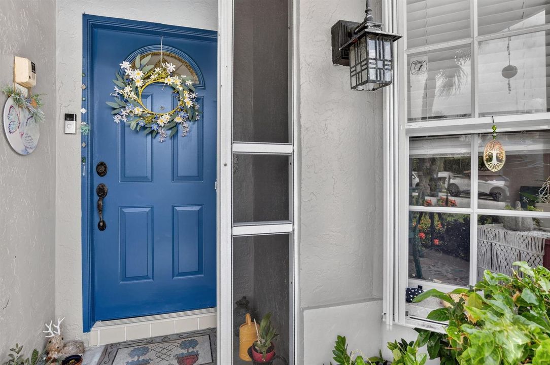 5-11241 Coral Reef Welcome