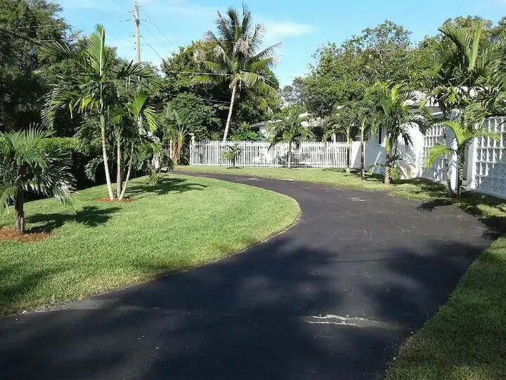 CIrcular Driveway copy