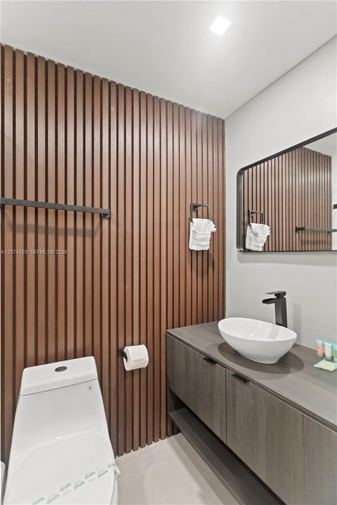 For Rent: $1,400 (1 beds, 1 baths, 400 Square Feet)