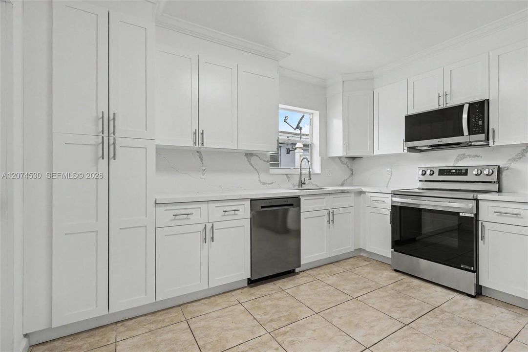 For Sale: $650,000 (4 beds, 3 baths, 2352 Square Feet)