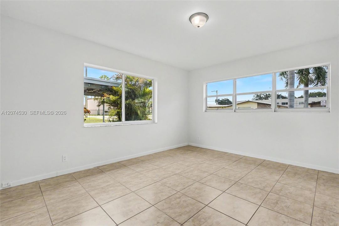 For Sale: $650,000 (4 beds, 3 baths, 2352 Square Feet)