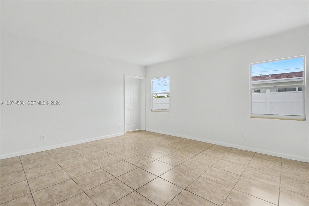 For Sale: $650,000 (4 beds, 3 baths, 2352 Square Feet)