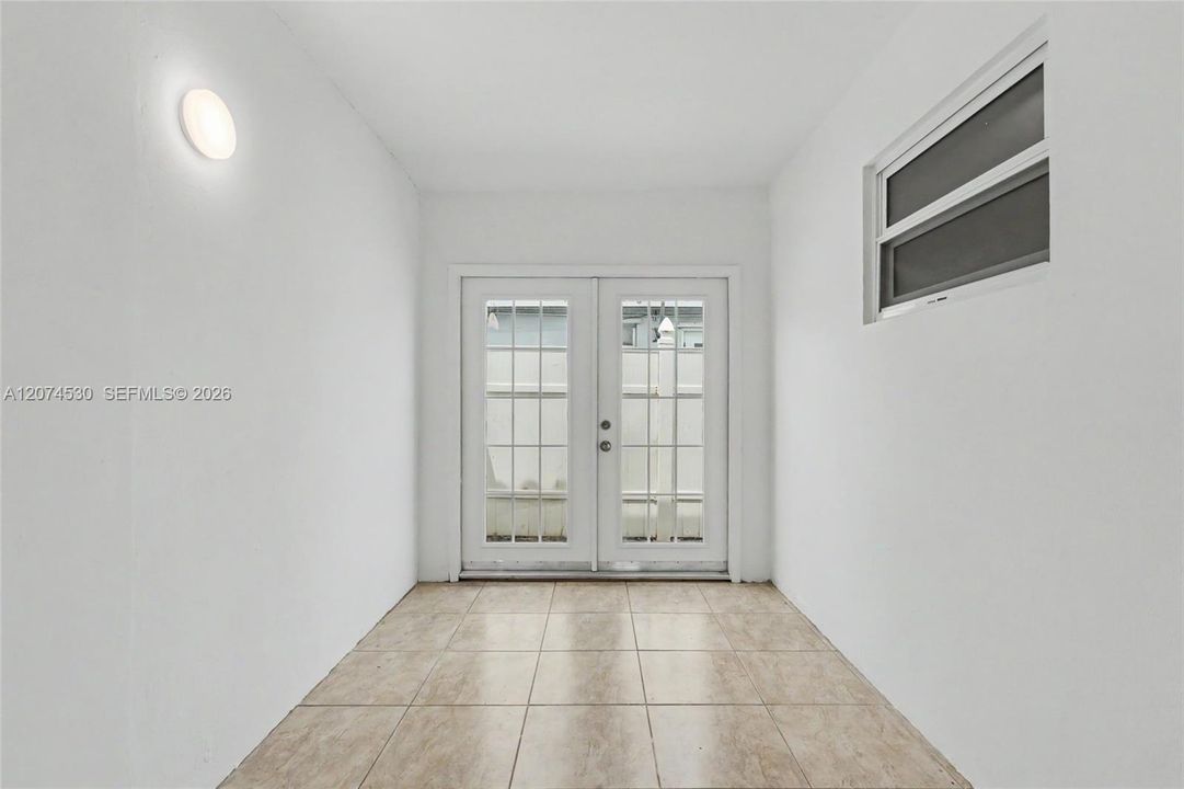 For Sale: $650,000 (4 beds, 3 baths, 2352 Square Feet)