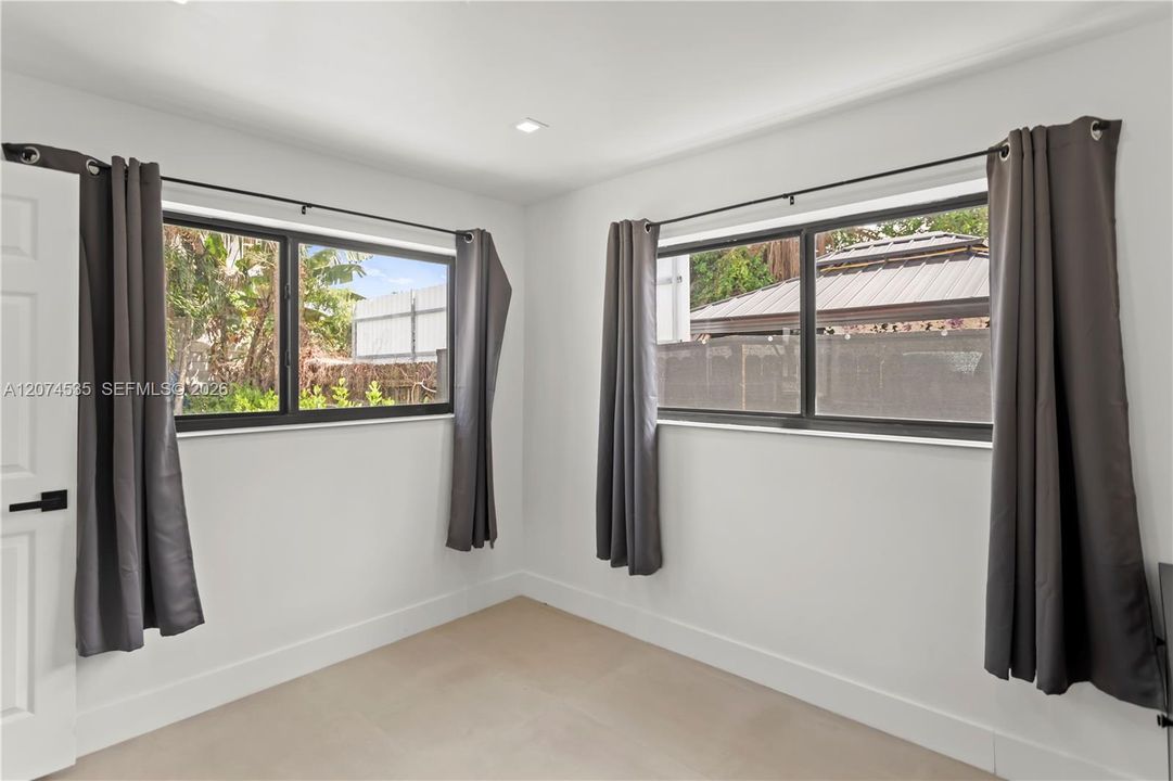 For Rent: $1,750 (1 beds, 1 baths, 460 Square Feet)