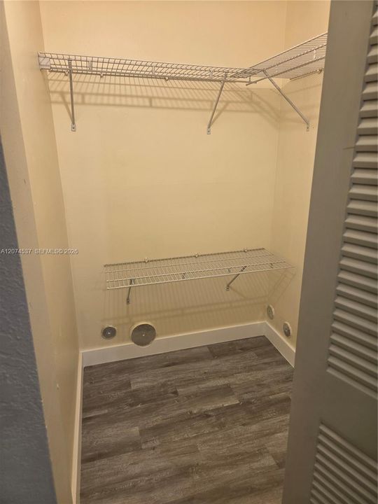 For Rent: $2,200 (2 beds, 2 baths, 1010 Square Feet)