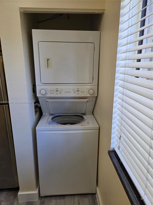 For Rent: $2,200 (2 beds, 2 baths, 1010 Square Feet)