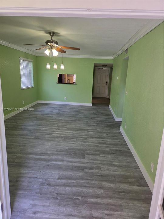 For Rent: $2,200 (2 beds, 2 baths, 1010 Square Feet)