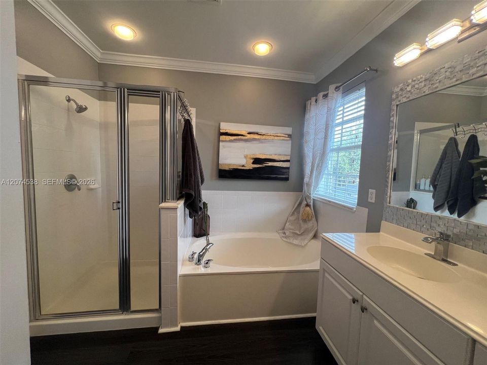 For Sale: $825,000 (3 beds, 2 baths, 1877 Square Feet)