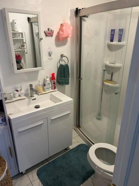 На продажу: $395,000 (2 спален, 1 ванн, 752 Квадратных фут)