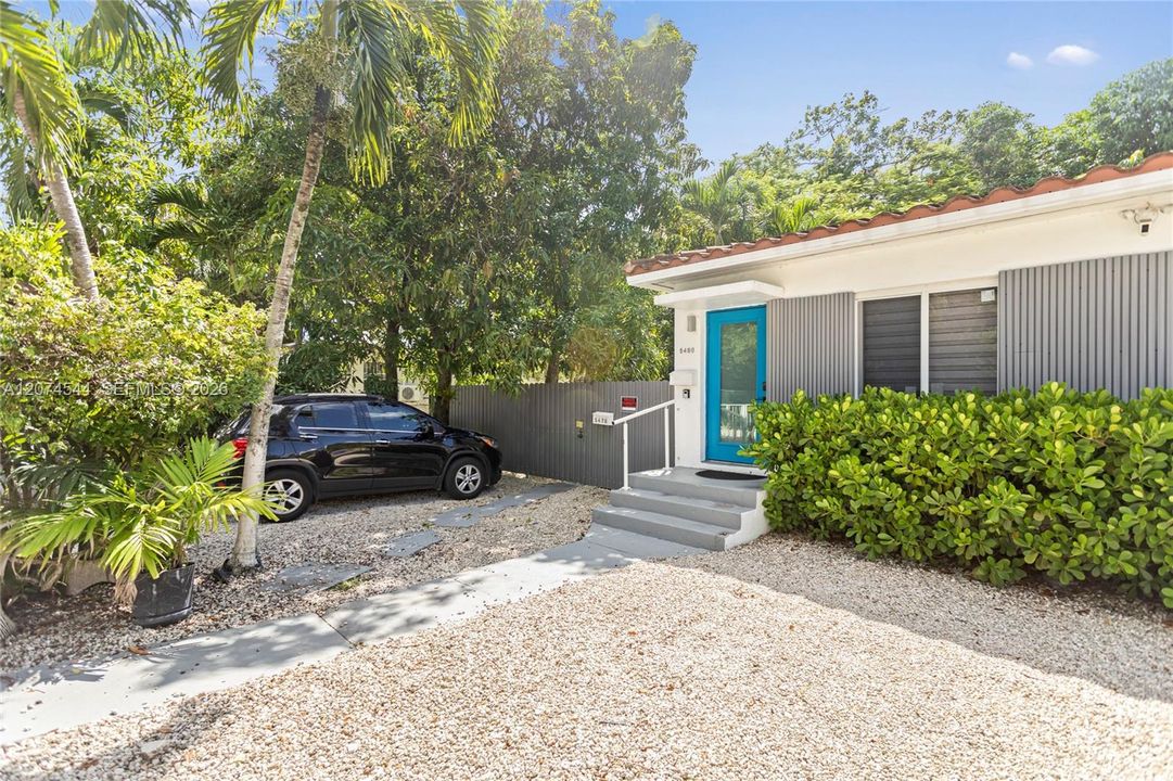 For Rent: $2,100 (1 beds, 1 baths, 600 Square Feet)