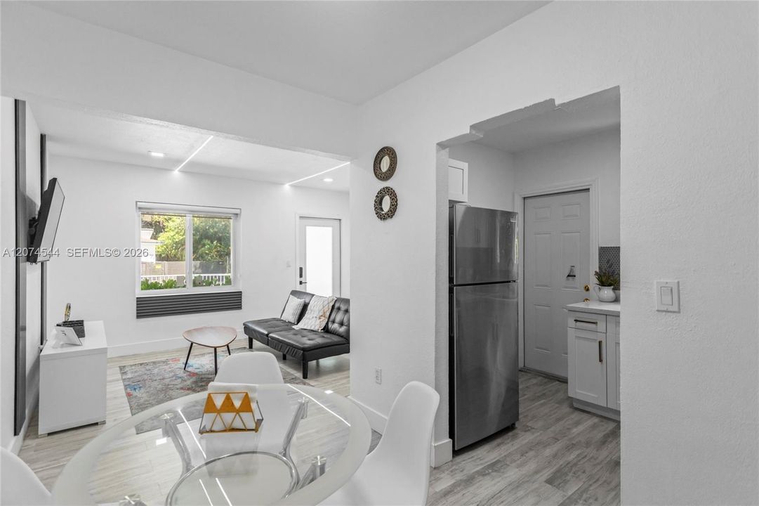 For Rent: $2,100 (1 beds, 1 baths, 600 Square Feet)