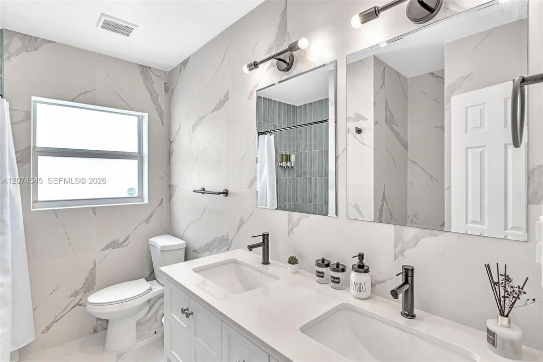 В аренду: $1,500 (0 спален, 1 ванн, 0 Квадратных фут)