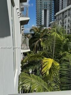 For Rent: $2,700 (1 beds, 1 baths, 835 Square Feet)