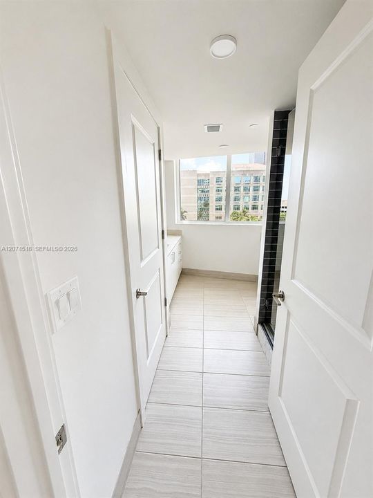 For Rent: $9,774 (3 beds, 3 baths, 1909 Square Feet)