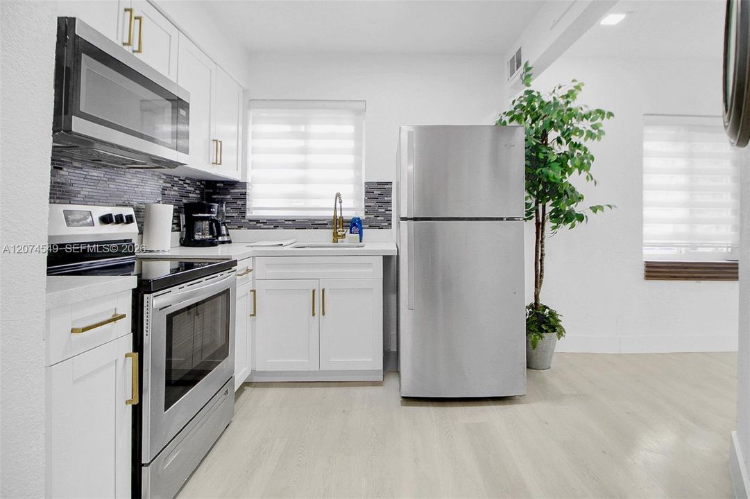 For Rent: $2,350 (2 beds, 1 baths, 600 Square Feet)