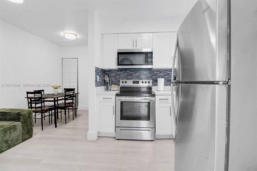 For Rent: $2,350 (2 beds, 1 baths, 600 Square Feet)