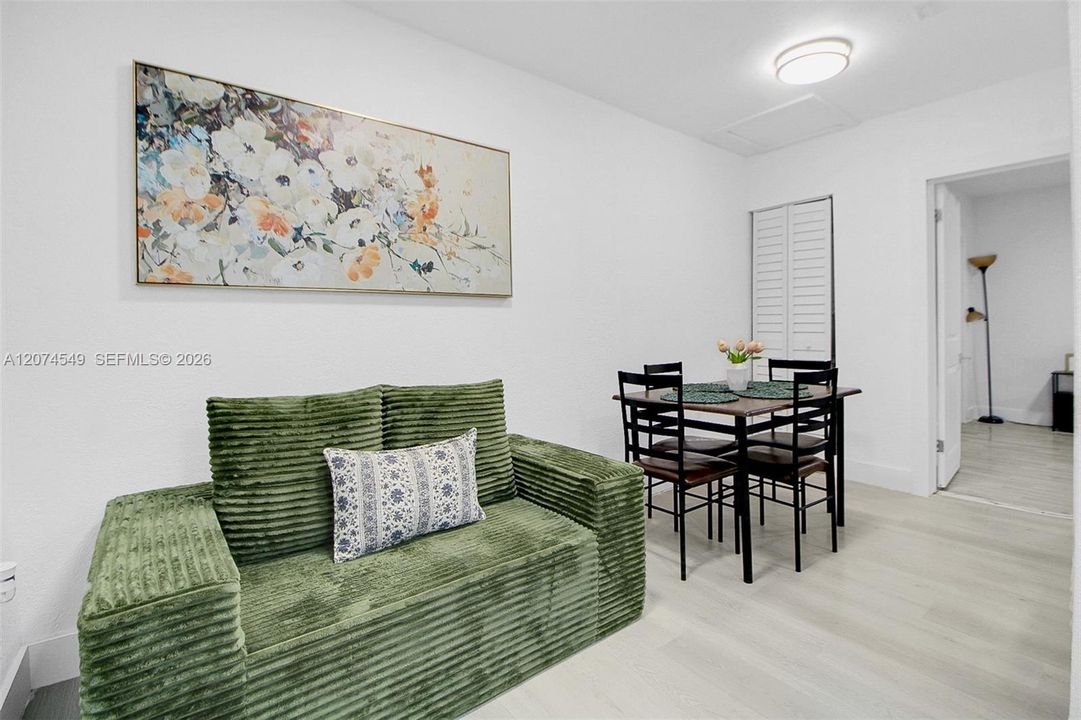 For Rent: $2,350 (2 beds, 1 baths, 600 Square Feet)