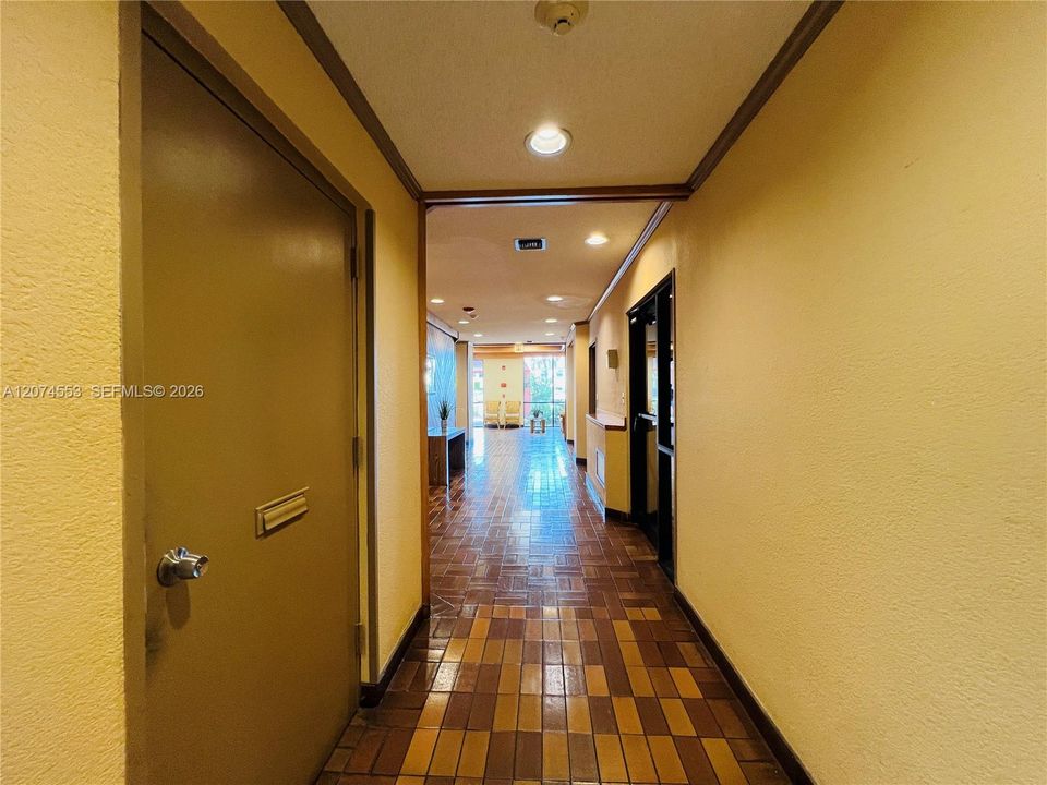 For Sale: $265,500 (2 beds, 2 baths, 1586 Square Feet)