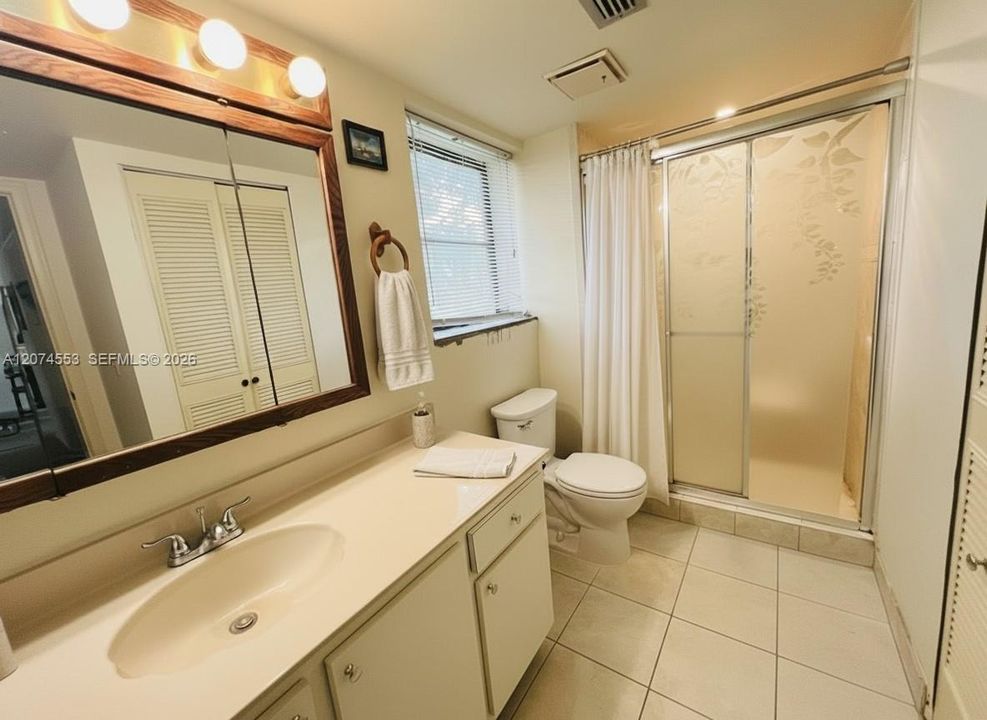 For Sale: $265,500 (2 beds, 2 baths, 1586 Square Feet)