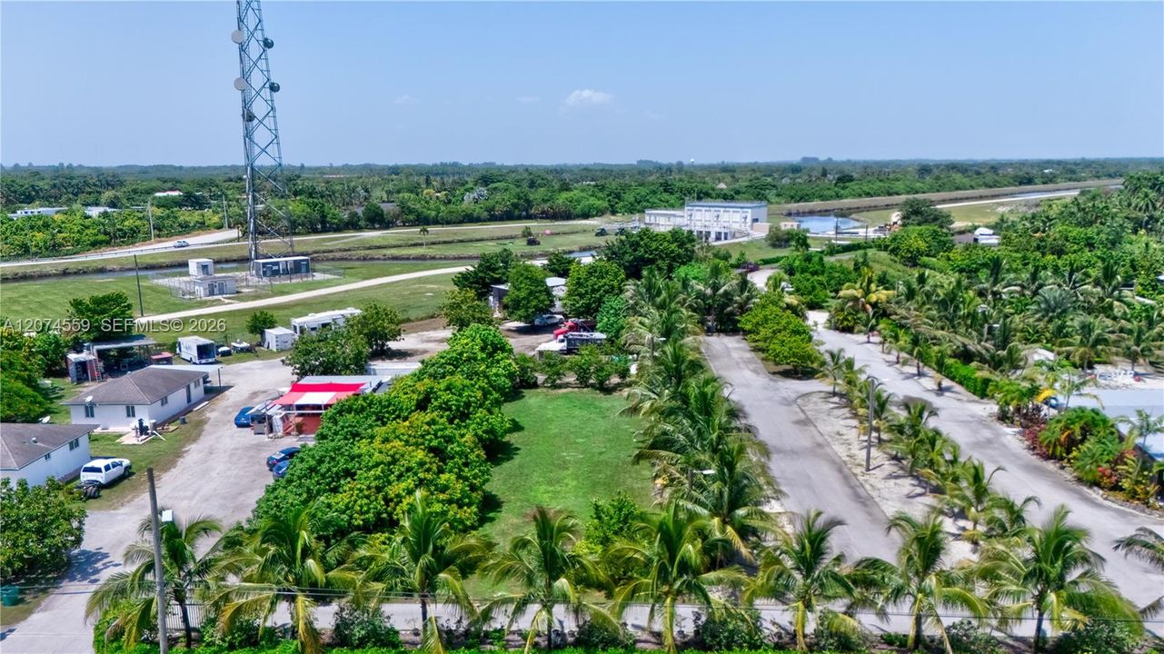 En Venta: $2,800,000 (3 camas, 3 baños, 1905 Pies cuadrados)