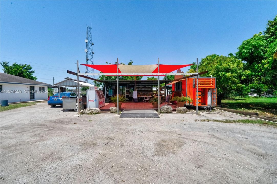 En Venta: $2,800,000 (3 camas, 3 baños, 1905 Pies cuadrados)