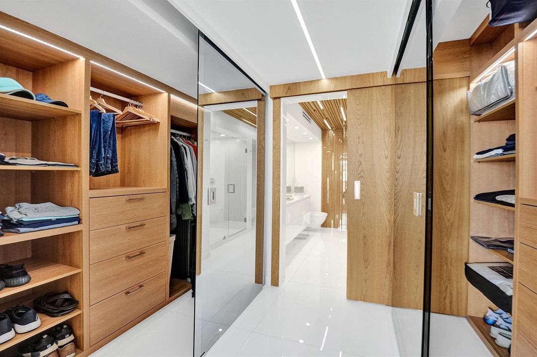 Bedrom Closets