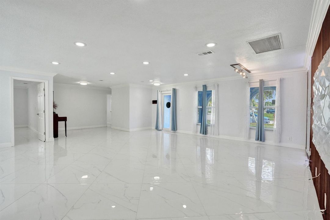 02 Front Entrance 2