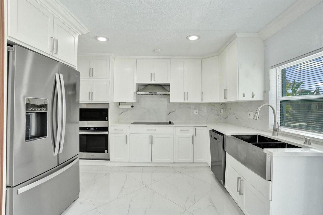 04 Kitchen 1