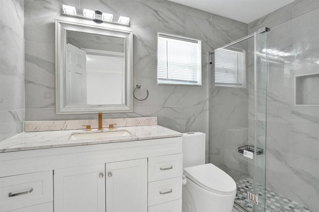 05 MasterBath 1