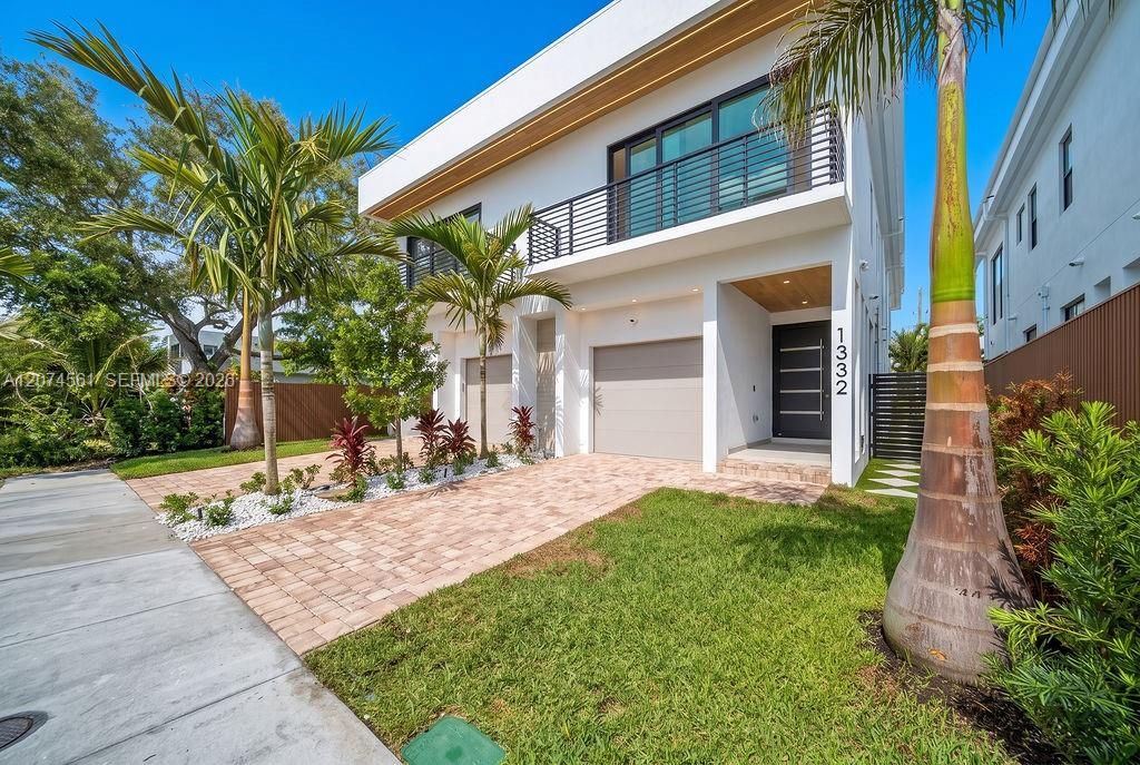 En Venta: $1,425,000 (3 camas, 3 baños, 2594 Pies cuadrados)
