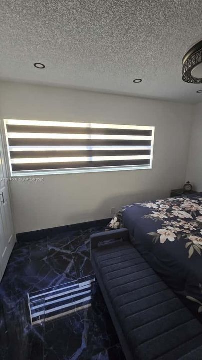 For Rent: $2,000 (2 beds, 2 baths, 944 Square Feet)