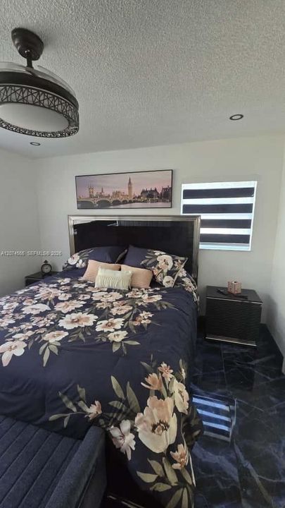 For Rent: $2,000 (2 beds, 2 baths, 944 Square Feet)