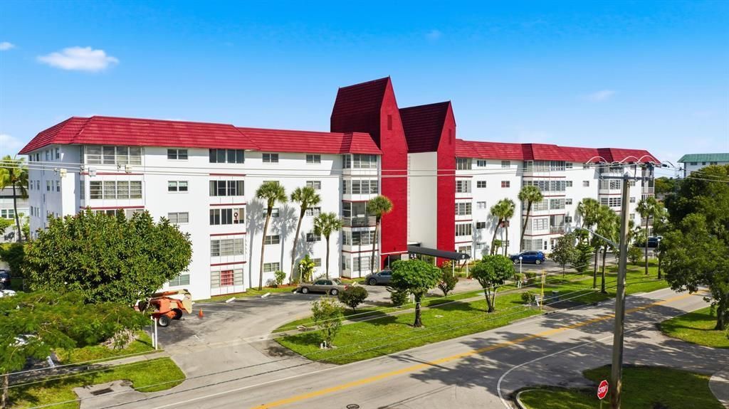 condo front 3