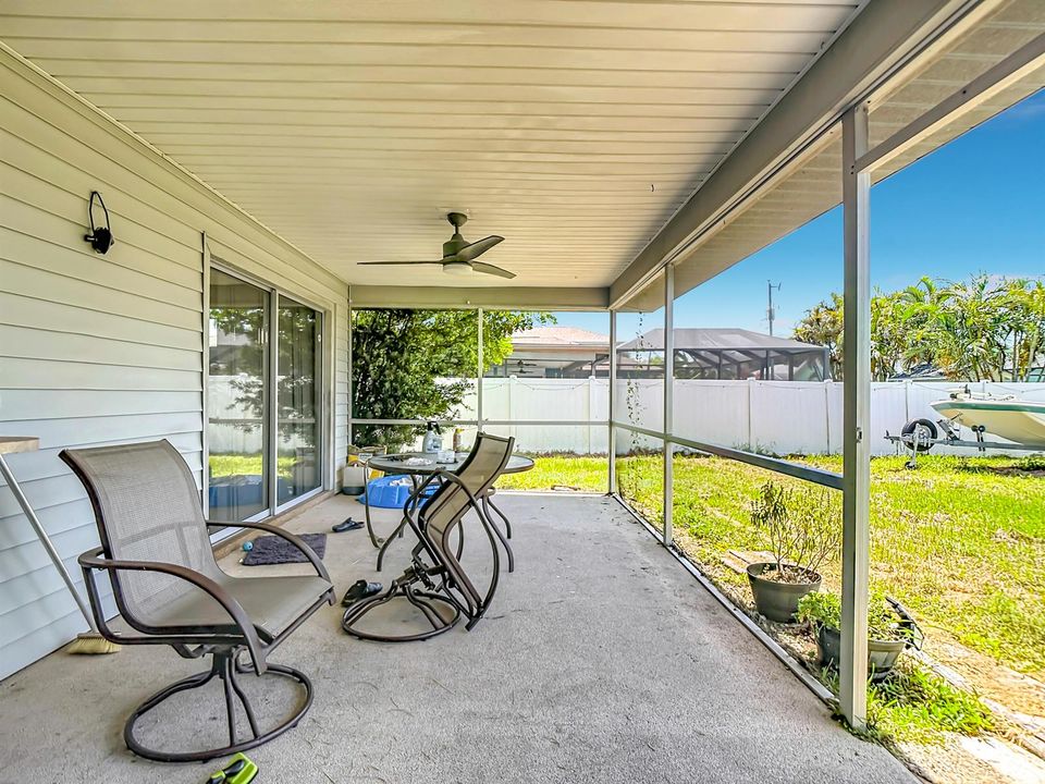 1832 SE Van Loon Terrace-57