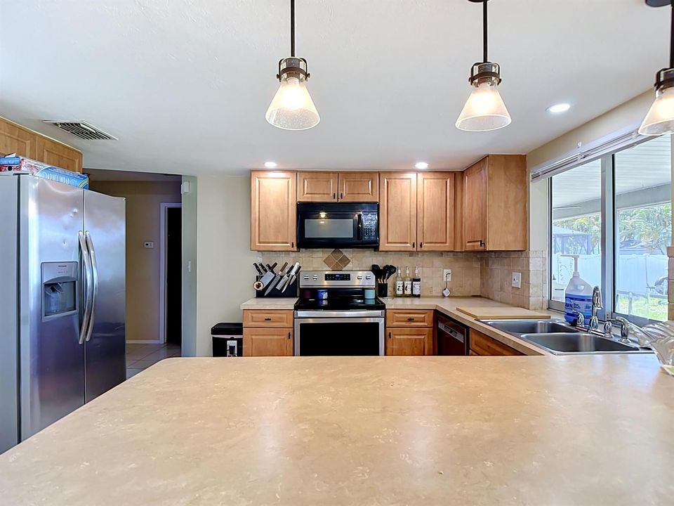 1832 SE Van Loon Terrace-29