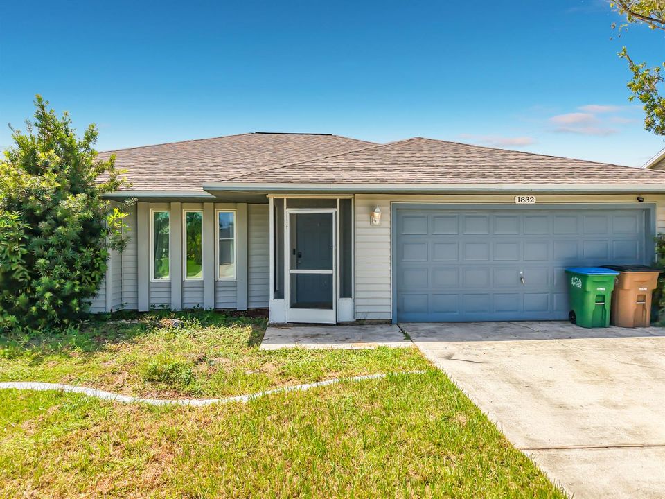 1832 SE Van Loon Terrace-17