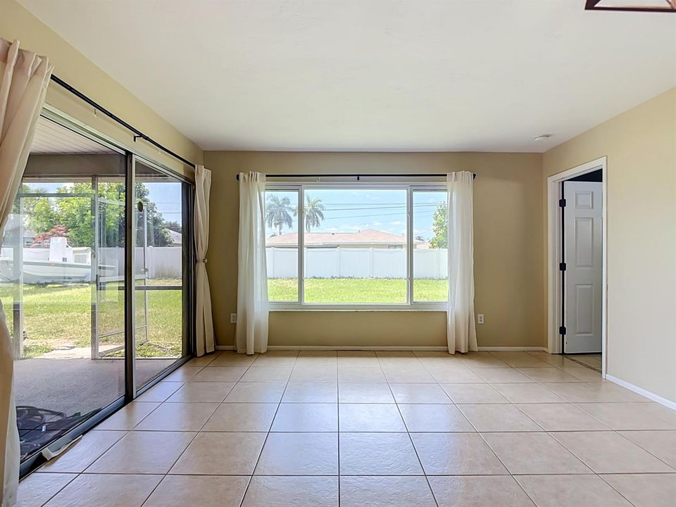 1832 SE Van Loon Terrace-33