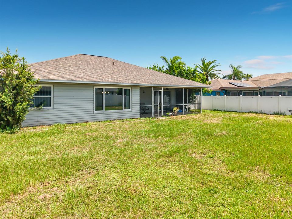 1832 SE Van Loon Terrace-61