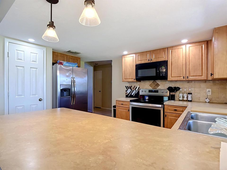 1832 SE Van Loon Terrace-30